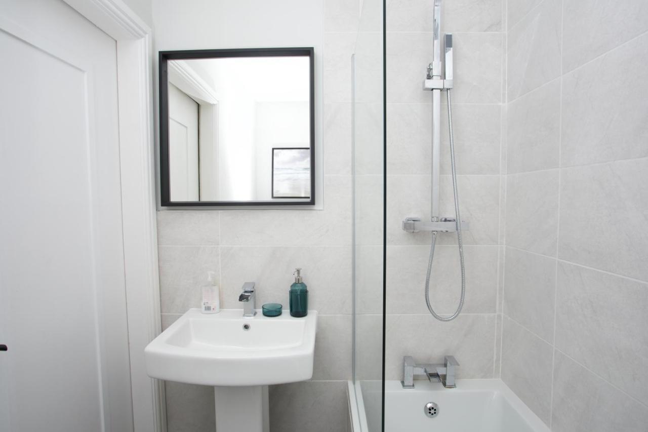 Lincoln House Apartments Buxton  Bagian luar foto