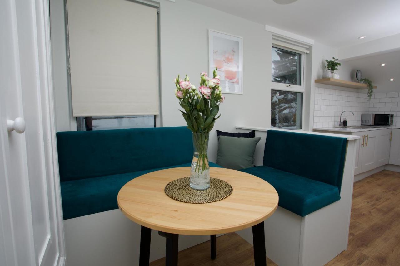 Lincoln House Apartments Buxton  Bagian luar foto